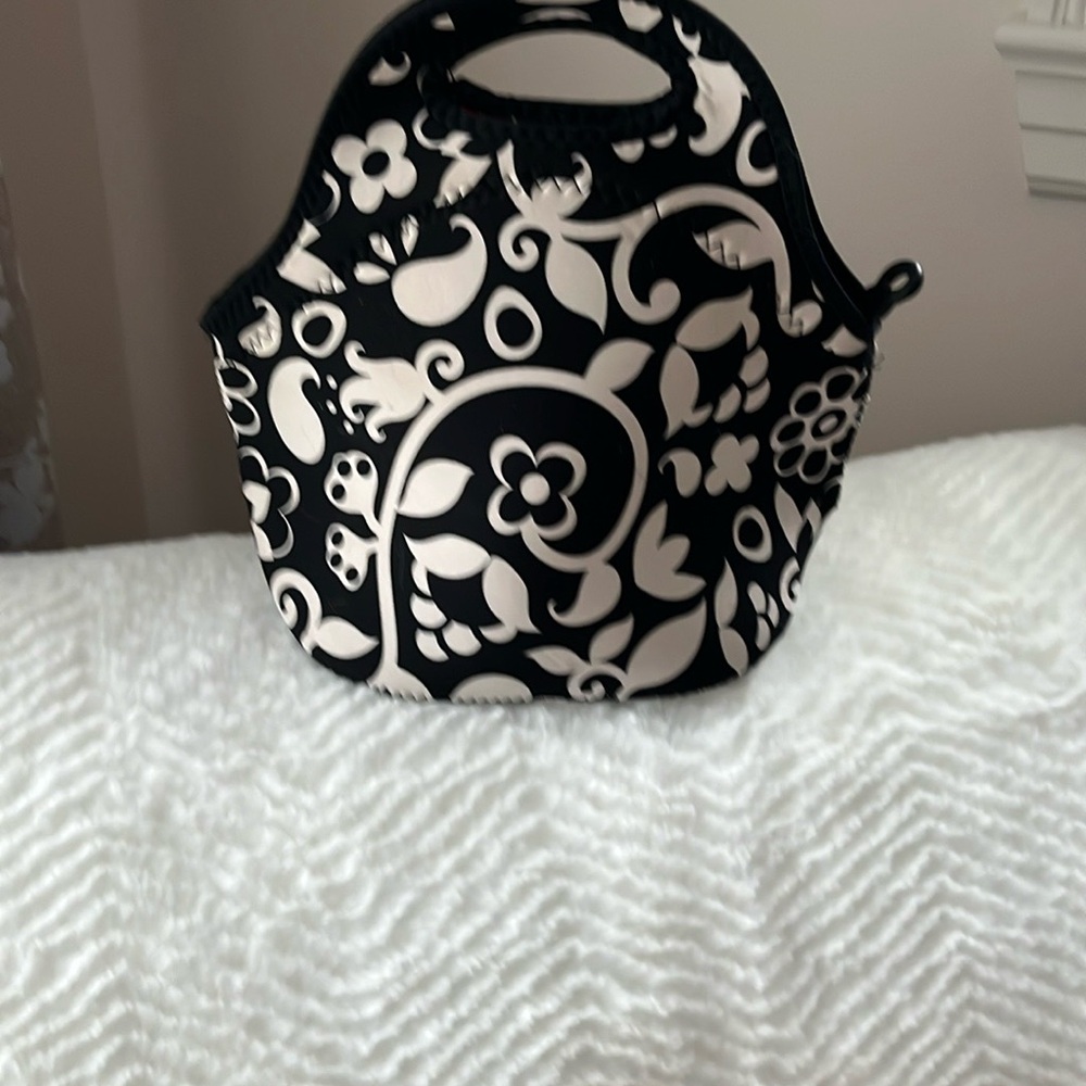 BUILT lunch purse